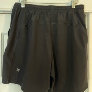Men’s Lulu shorts. 7” inseam. black in color. Size large